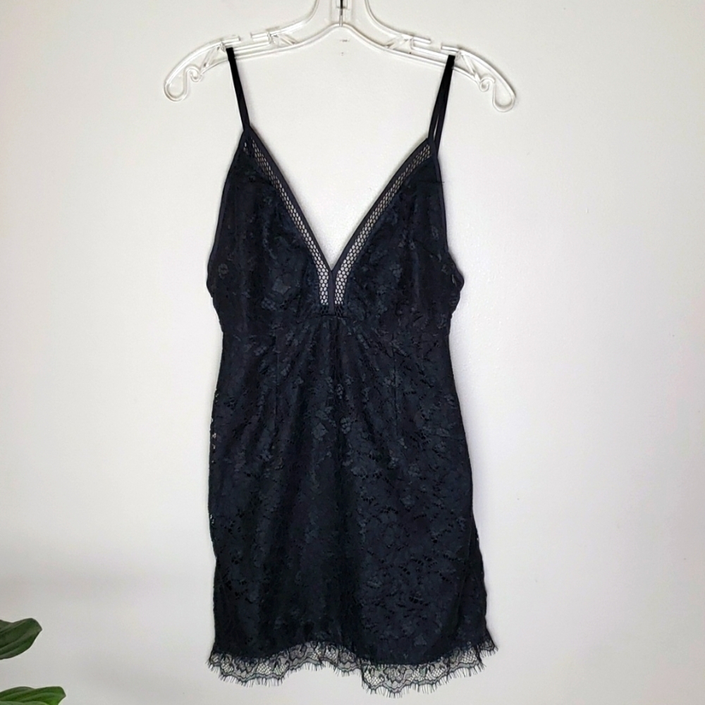 Pretty little things black lace sheath dress, LBD, cocktail dress women's size 6
